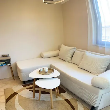 Aj 3, Santa Marina Village, Apartment *