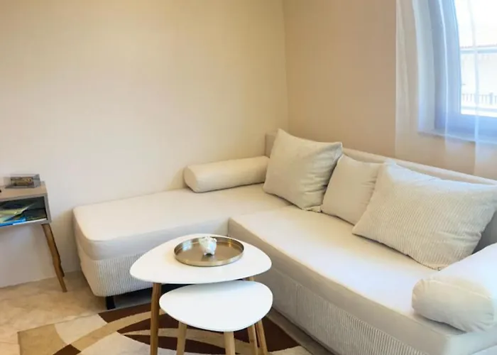 Aj 3, Santa Marina Village, Apartment *